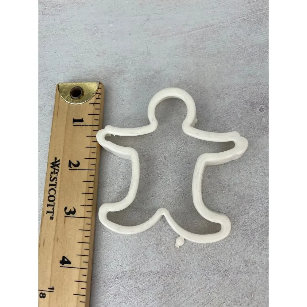 Christmas‎ cookie cutters variety lot of 6